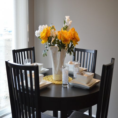 Top Tips on Adding Color to your Neutral Dining Area