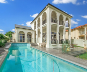 Taylor Swift's Mansion: The Most Stylish Celebrity Home Design