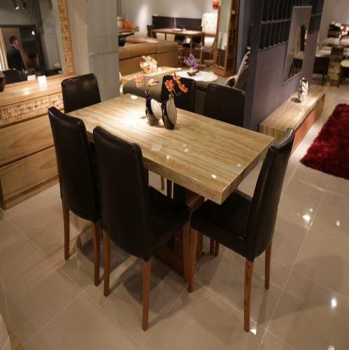 HOW TO MIX BETWEEN MODERN AND TRADITIONAL 