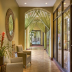 HOW TO MIX BETWEEN MODERN AND TRADITIONAL 