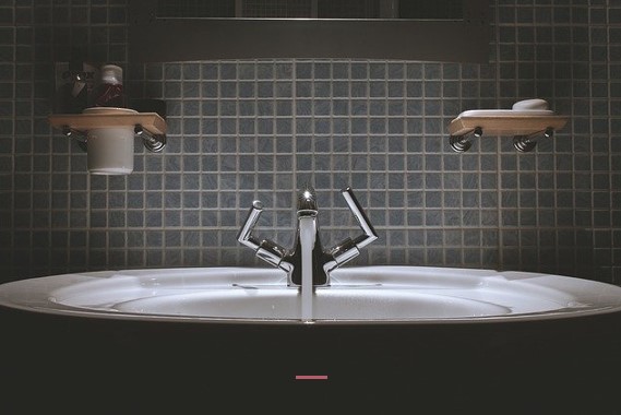 Upgrade your bathroom with these unique bathroom decor tips