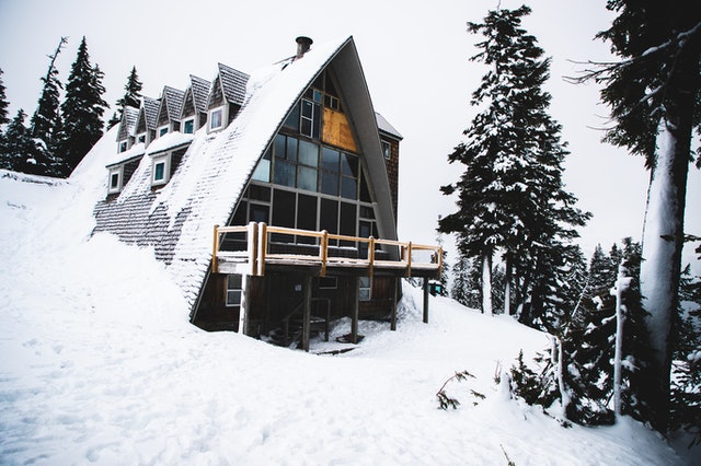 WINTER INTERIOR DESIGN IDEAS TO KEEP YOU WARM IN STYLE.