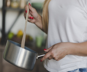 How to Cook with Nonstick cookware set Without Damaging it