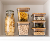 أفضل 50 فكرة لتنظيم رفوف تخزين لمساحات المطبخ الصغيرة 
