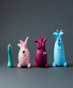 25 Figurines Decor Ideas to Refresh Your Space ( hints + age group)